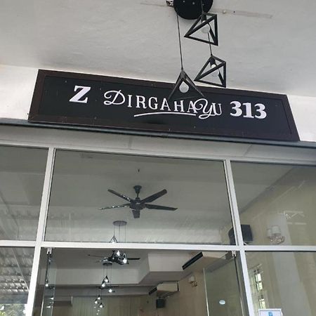 Oyo 90404 Hotel Z Dirgahayu 313 Pasir Mas Exterior foto